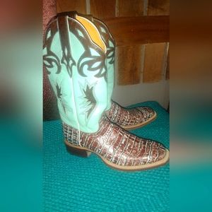 Women's Cinch Boots. Size 10B. Teal and Brown.